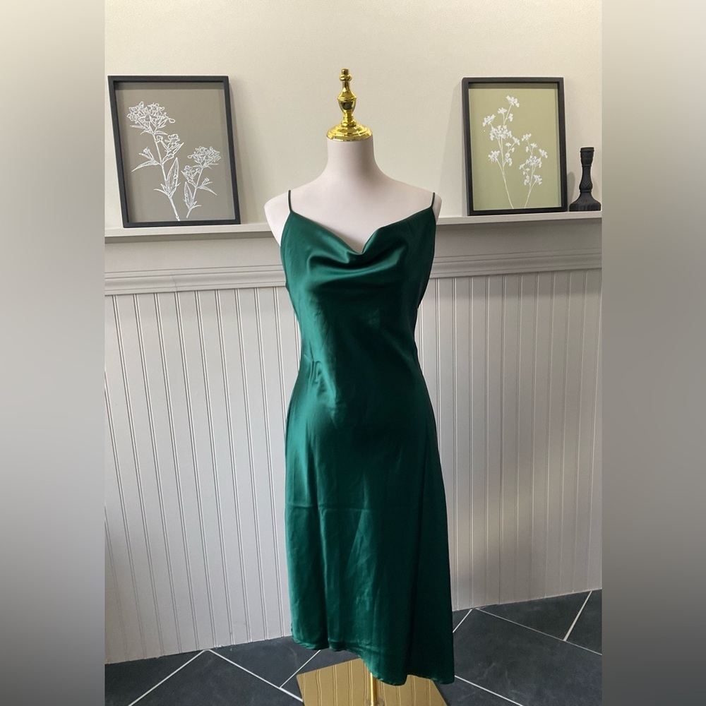 Petal & Pup Emerald Green Satin Slip Dress Size 4 NWOT